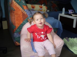 Emma : mes premières couettes!!