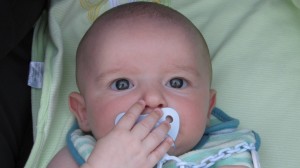 Maël : Le bébé qui grandissait dehors :p