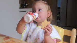 Emma aime le « coca »…