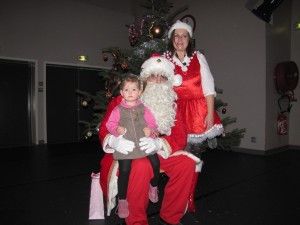 Emma rencontre Papa-Noël!!
